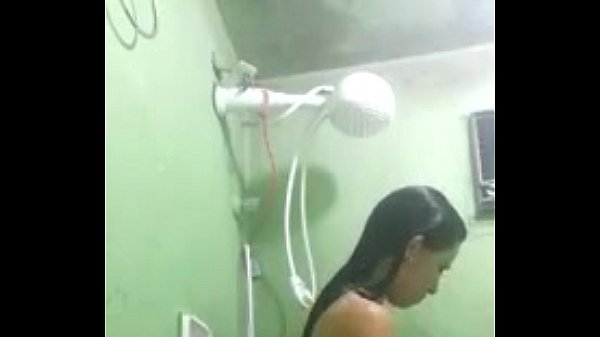 Novinha Virgem No Banho Camera Escondida