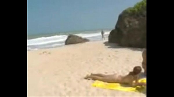 Mulheres Nudistas Na Praia