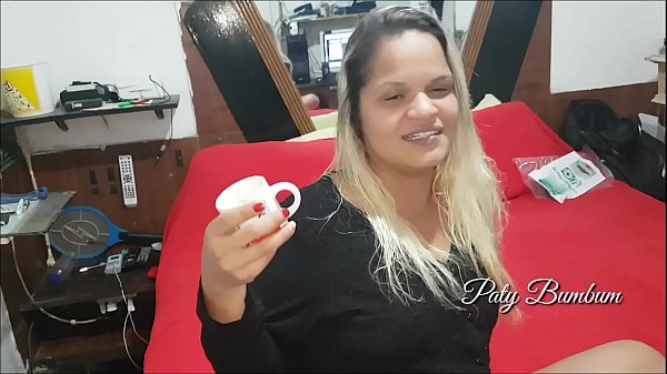 Novinha Virgem De Bruços Bumbum Arrebitado