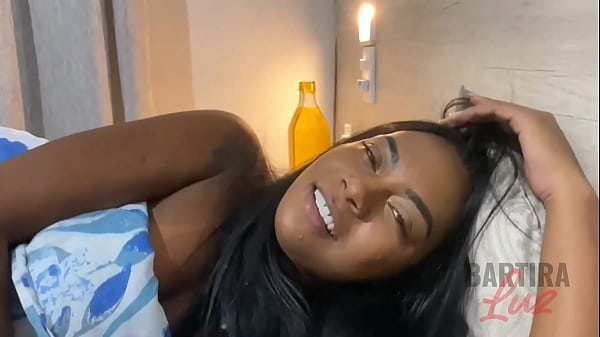 Porno Comendo Uma Loira E Uma Morena Novinhas