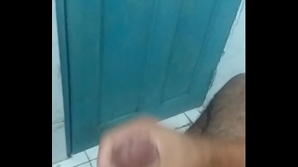 Adolescente Passa Mão Na Bunda