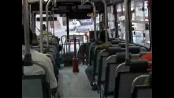 Alisando A Gostosa No Onibus Amadores