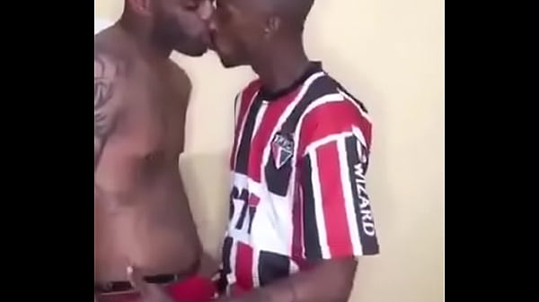 Beijo Gay Porno Amador Pegaçao Gif Homens Mamilos Punhetas