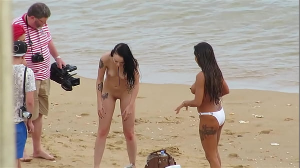 Filmano Mulheres Nua Na Praia