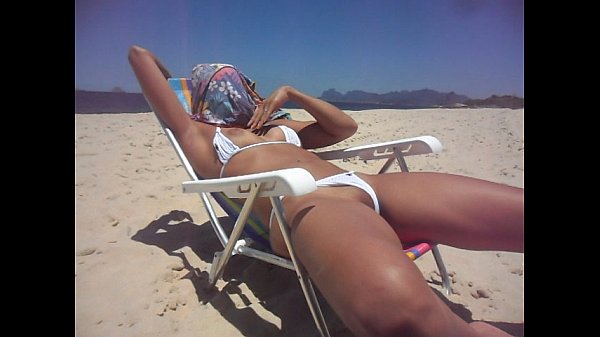 Fotos Amadoras De Mulheres Mostrando A Buceta Na Praia