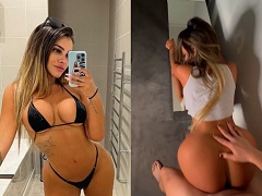 Mariana Falconiere fudendo gostoso em posição de quatro mostrando sua bunda enorme