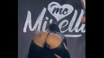 Cantora MC Mirrlla