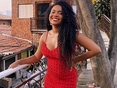 Thalyta Alves do BBB24 exibindo seu belo decote