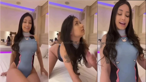 Beatriz Bittencourt praticando sexo oral e recebendo ejaculação