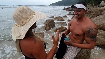 Gordinha peituda casada de angra dos reis traíndo